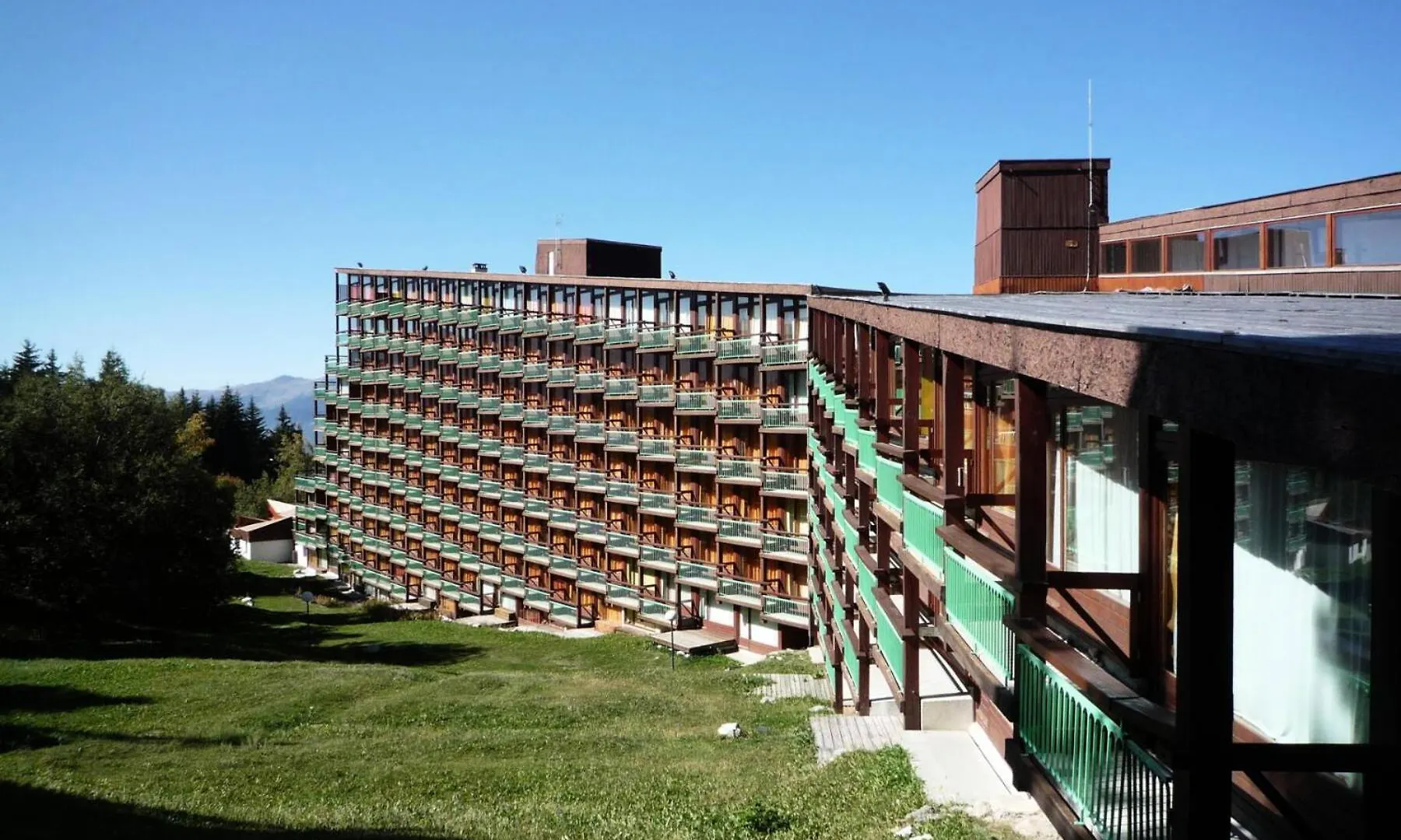 Apartment Residence Lauzieres - Studio 5 Personnes En Rez-De-Jardin Skis Aux Pieds Et Proche Des Commerces Dans Le Village Du Charvet A Arc 1800 Mae-2065 Les Arcs